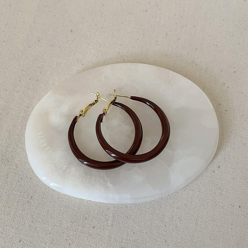 Hong Kong Style Retro Square Round Coffee Color Drip Earrings Female Simple Fashion Temperament Unique Versatile Earrings