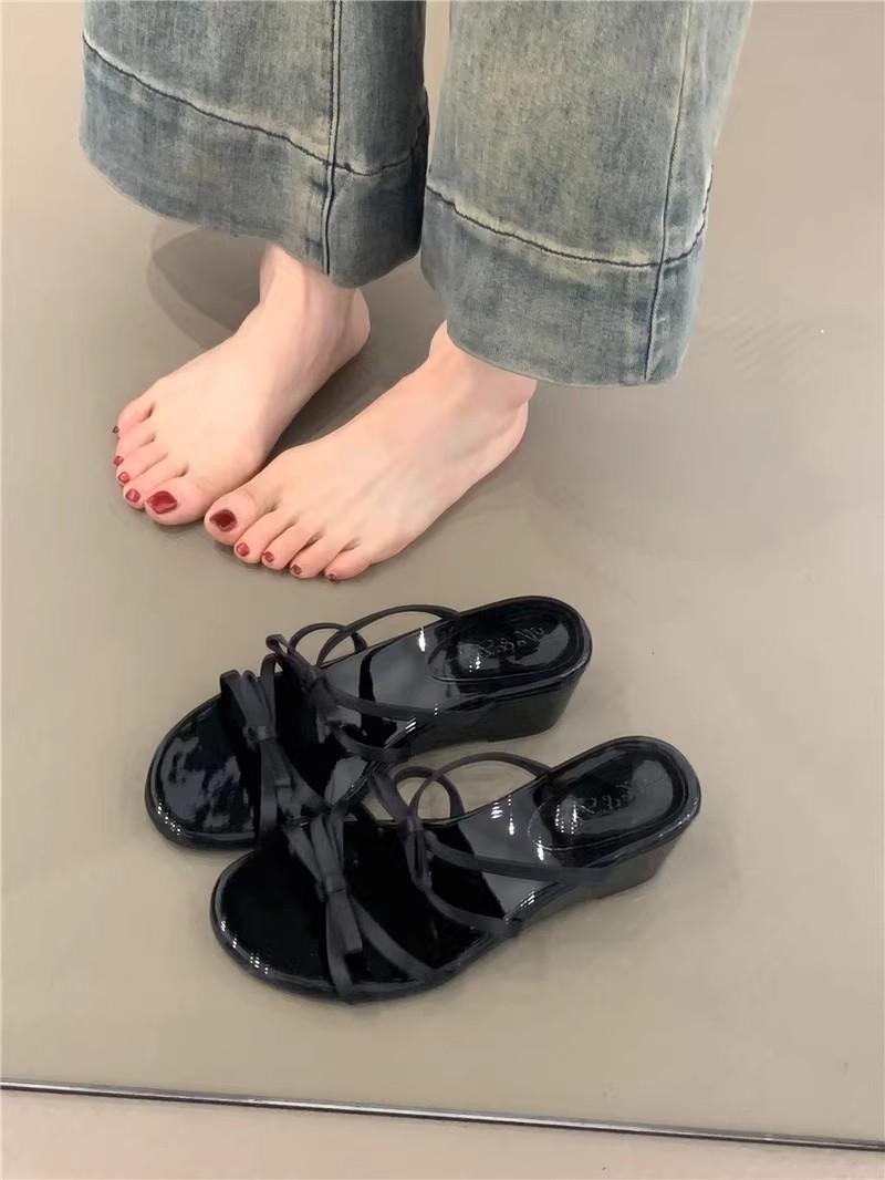 

One word with niche slope heel 2025 new bow cool slippers women s outer wear thin belt empty temperament sandals 40 чёрный