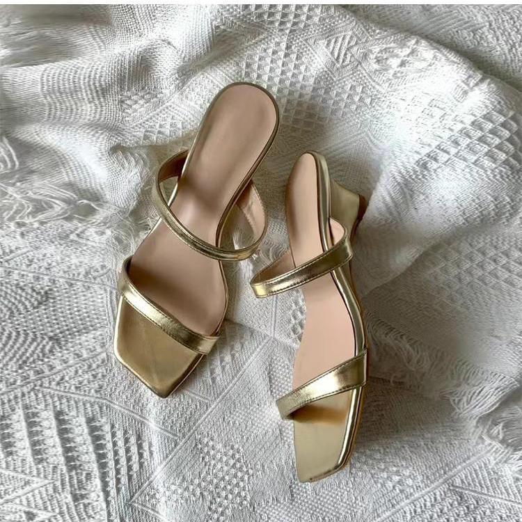 

Женская обувь на тонком каблуке, туфли на маленьком каблуке, летние крутые женские тапочки серебристого цвета на массивном каблуке, простой квадратный носок с открытым носком 38 золотой