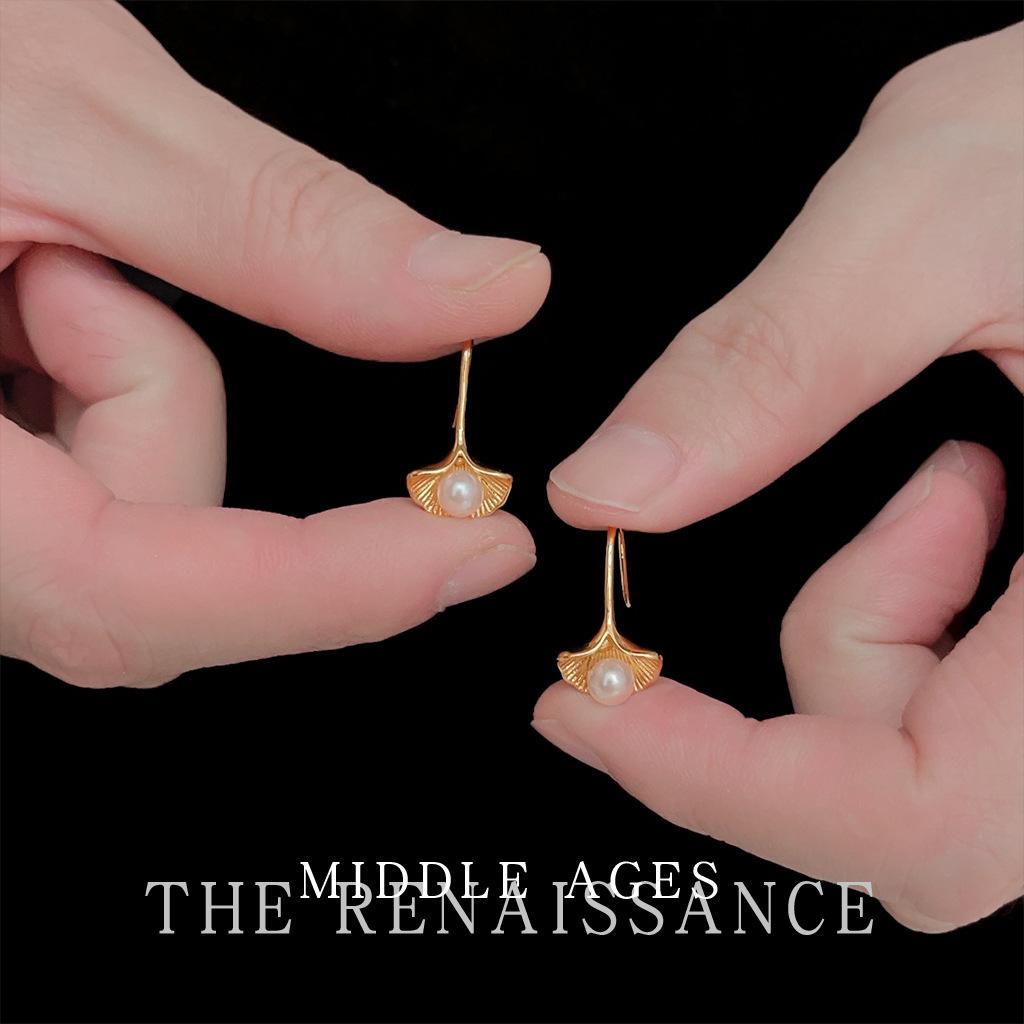 Легкие серьги-пусеты из жемчуга гинкго билоба, литературные и ретро, премиальные серьги, нишевые украшения для ушей