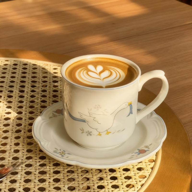 

Swan Ceramic Coffee Cup & Saucer Set Korean Style Afternoon Tea Tableware Mug Dessert Plate Kitchen Mug Ceramic Cup Spoon-Free