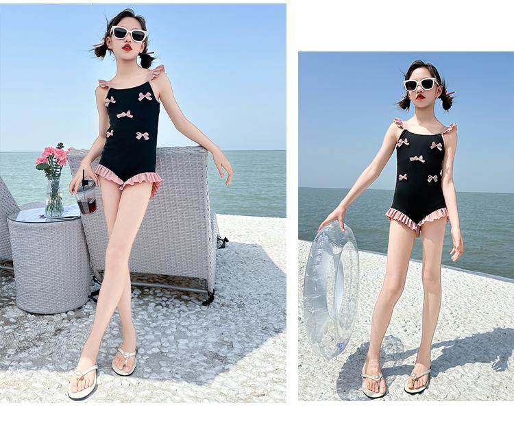Girls' Summer Swimsuit - One-Piece with Chest Pad