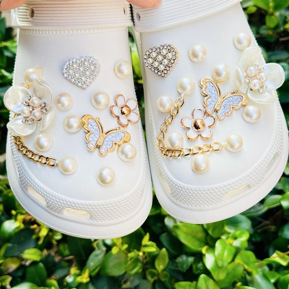 

24PCS Summer Fashion Shoe Charms Set Accessories for Clogs Shoe Buckle Butterfly Pearl Flower Chain DIY Shoes Decorations