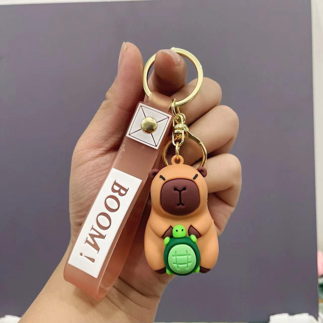 

Очаровательный брелок с капибарой: Причудливый, милый кулон-капибара для рюкзака или автомобиля. Идеальный подарок!