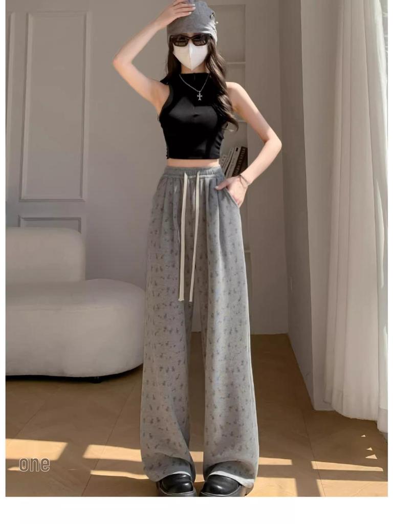 Petite American White Floral High-Waist Drapey Wide-Leg Sweatpants for Women, Summer 2025 Collection.