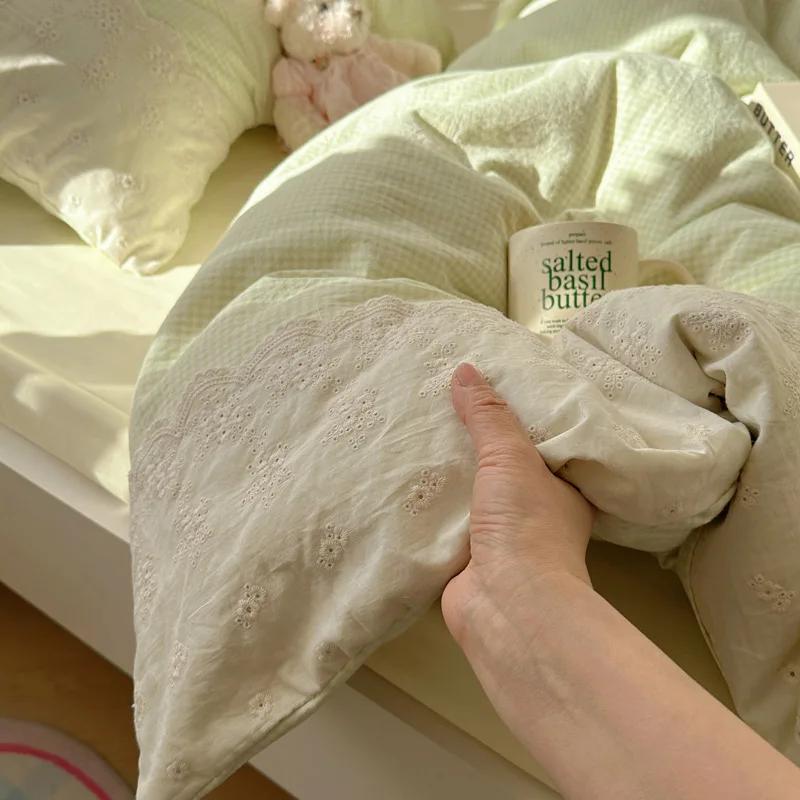 Französische Superweiche Bettwäsche-Sets mit Spitze Hautfreundlicher Gewaschener Baumwoll-Bettbezug für Erwachsene King Queen Bettwäsche für Frühling