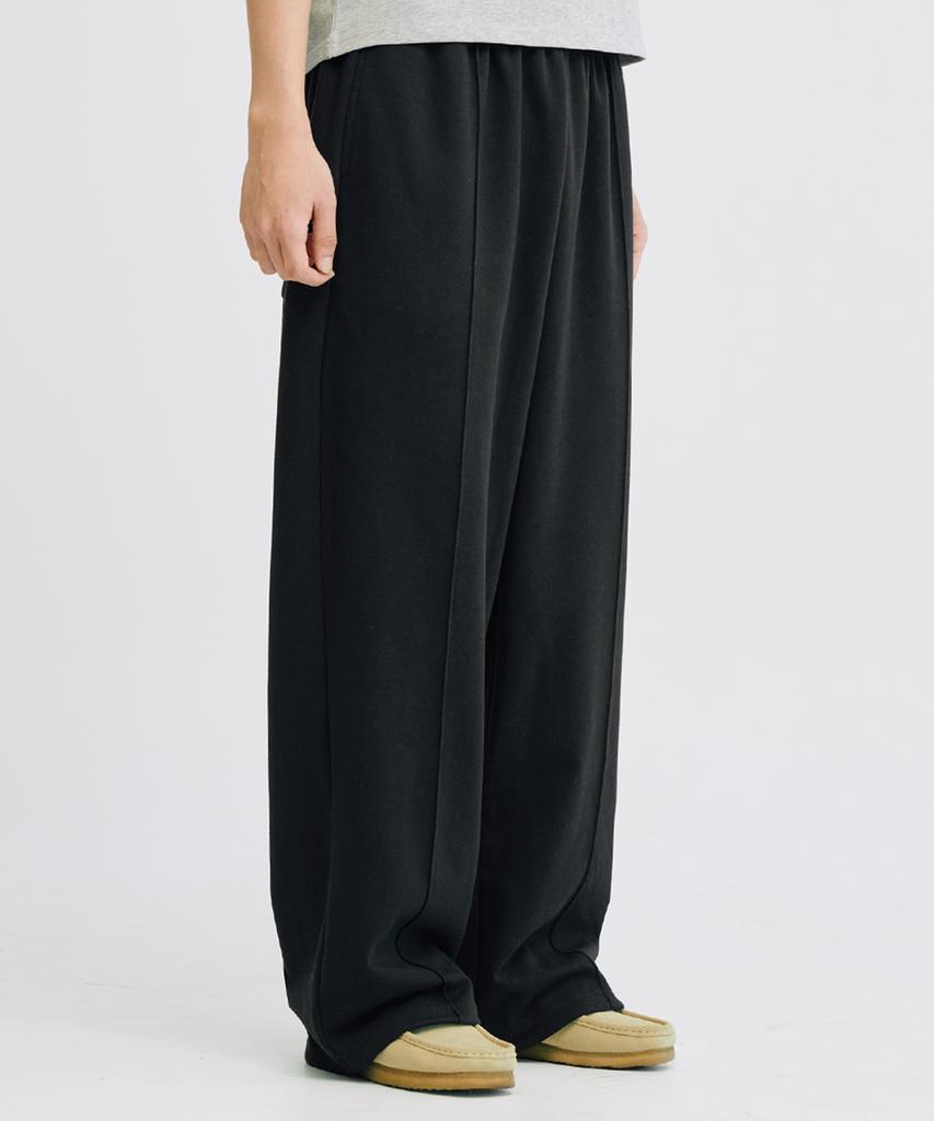 TAKEASY Pintuck D-Ring Sweatpants (Black)