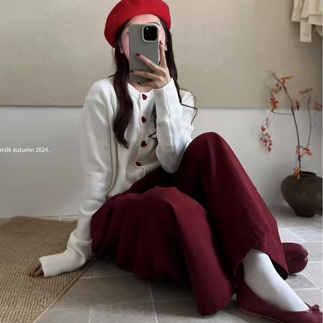 

Autumn and winter sweet love buckle knitted cardigan women s gentle and simple round neck new versatile sweater jacket Average size 56-264 білий