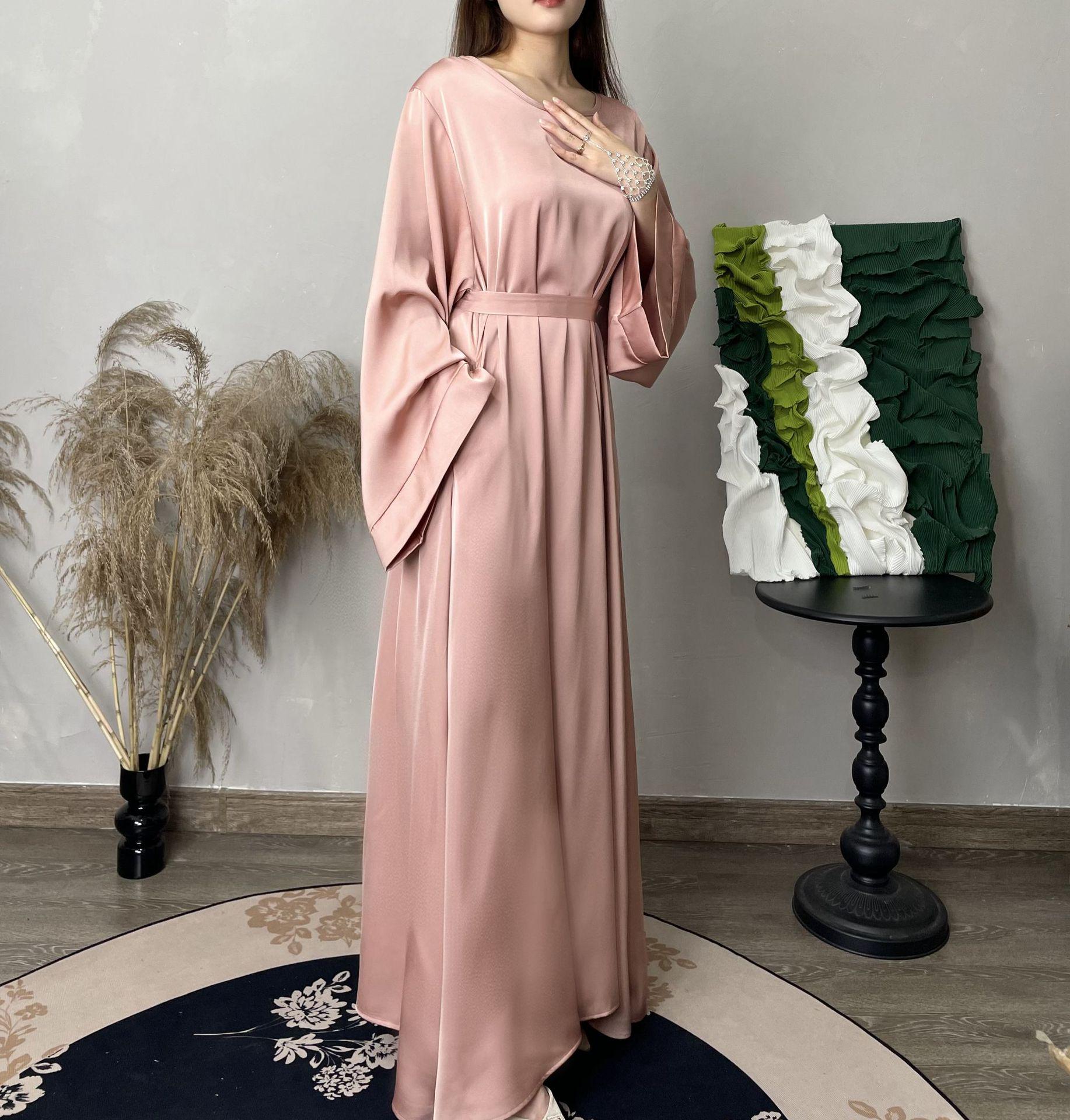 

Платье-халат в турецком стиле в ближневосточном стиле, однотонное, разных размеров M