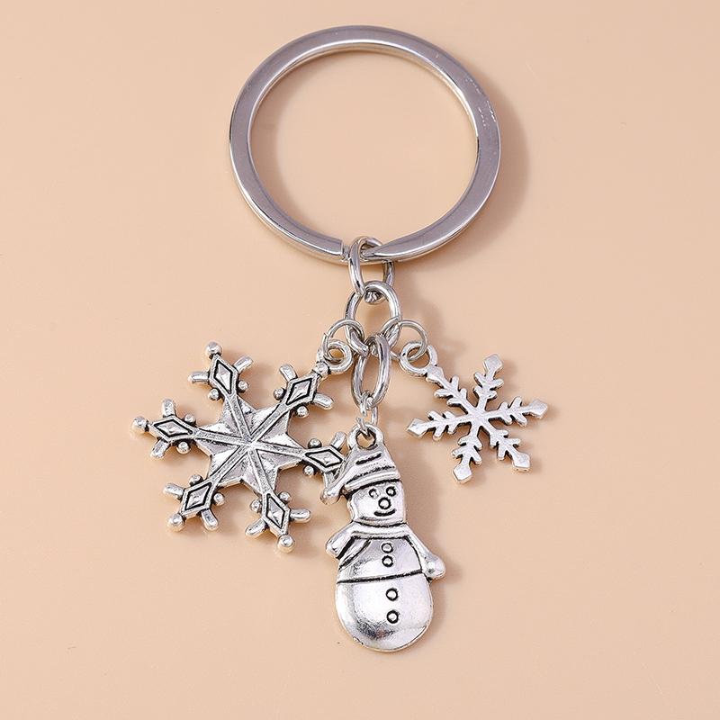 New Alloy Christmas Keychain Snowflake Elk Bell Key Rings Pendant for Christmas Women Girls Handbag Accessories DIY Jewelry Gift