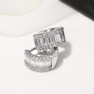 New Dainty Cubic Zirconia Hoop Earrings for Women Silver Color/Gold Color Fashion Versatile Female Earrings Piercing Jewelry