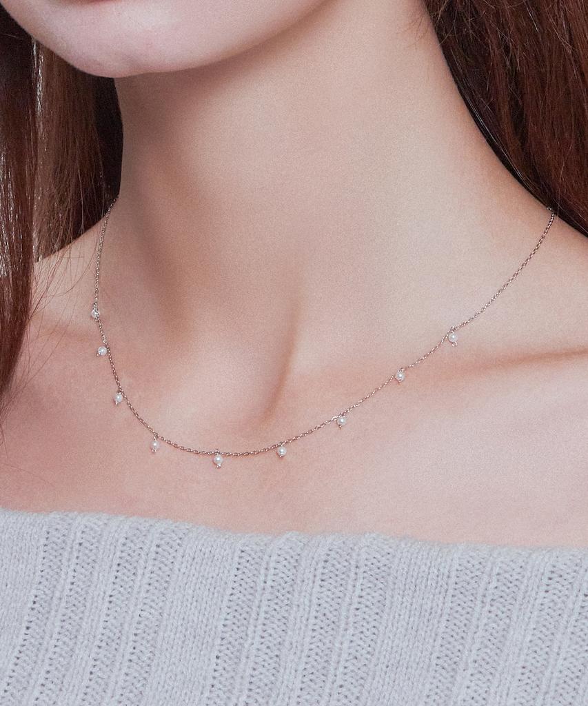 Charmy Surgical Pearl Dew Necklace