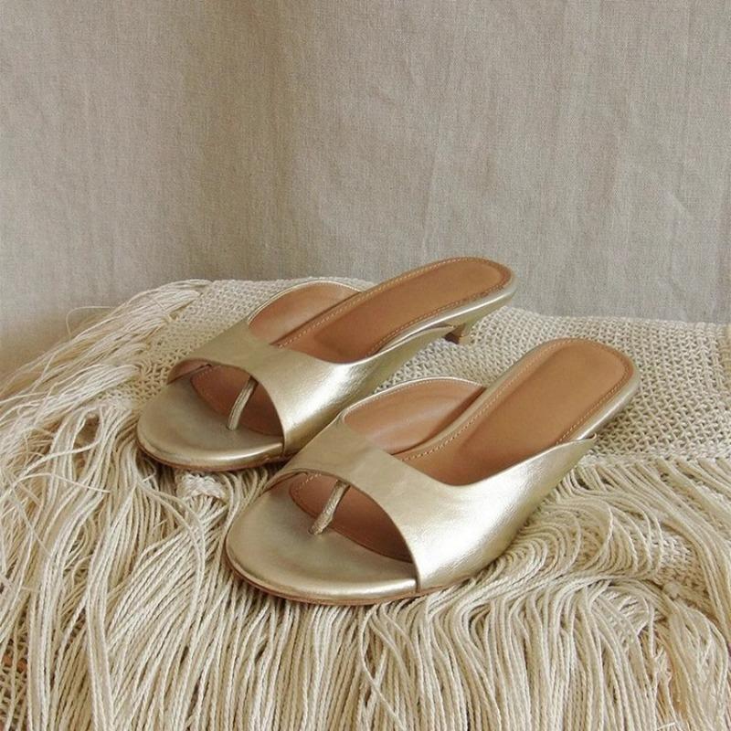 New Summer Korean Version Temperament Toe Stiletto Cat Heel Sandals Women's Leather Round Head Open Toe Low Heel Outer Wear Women's Sandals