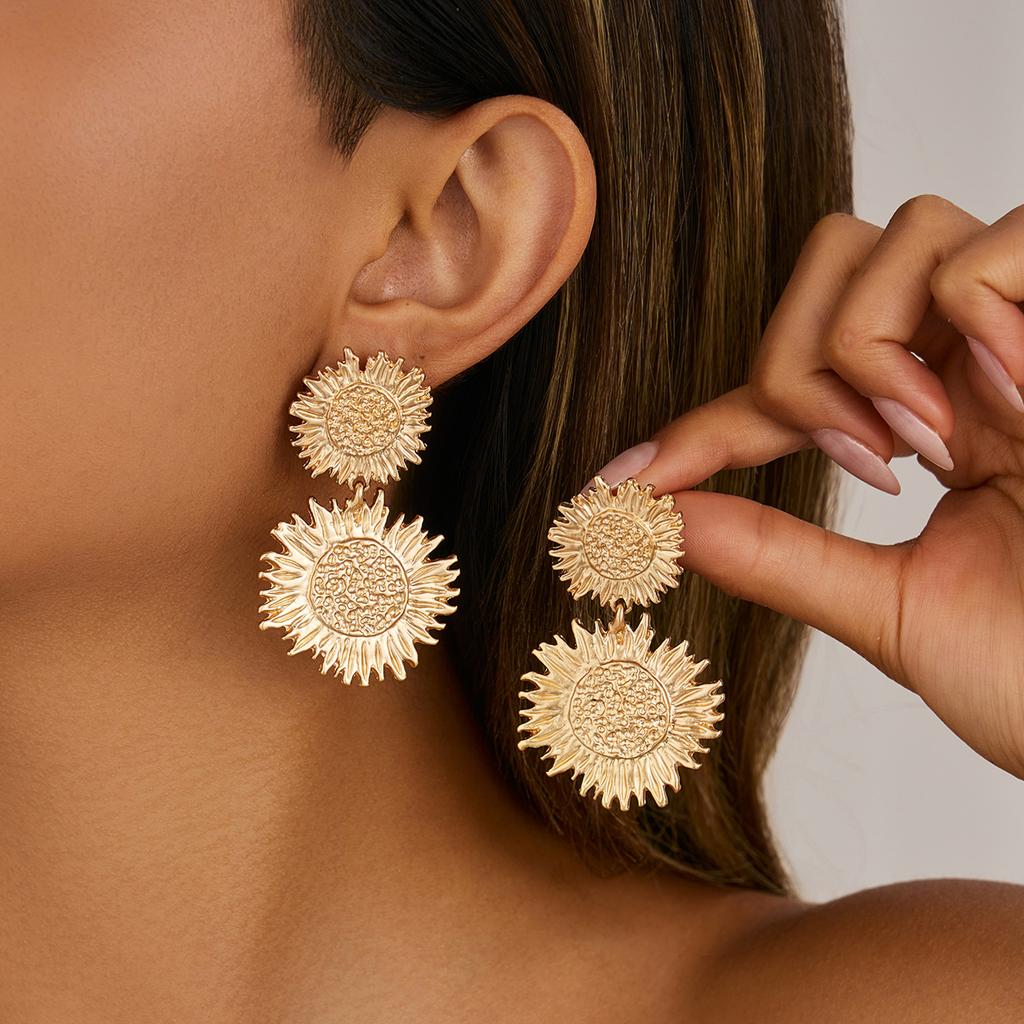 Vintage Sunflower Alloy Earrings Drop for Women Exaggerate Daily Party Banquet Earrings Y2K Jewelry Accessories 2025 New