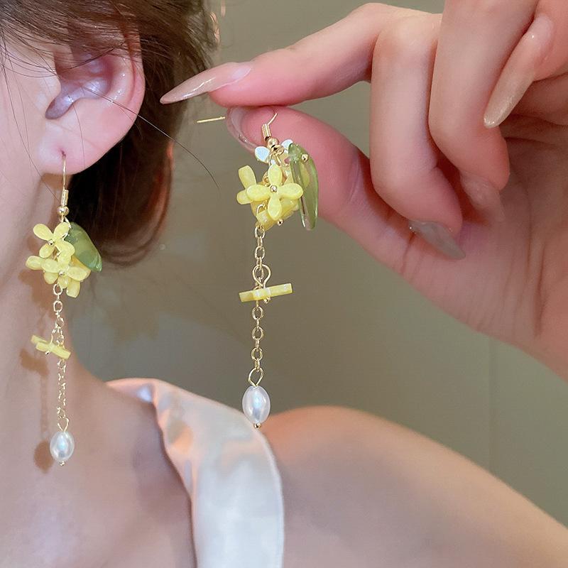 Silver Needle Geometric Rhinestone Pearl Earrings - Elegant French Retro Style