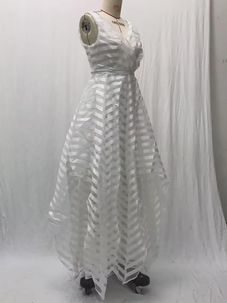 Elegant Backless Lace Mid-Waist Wedding Dress with Small Train (2025)