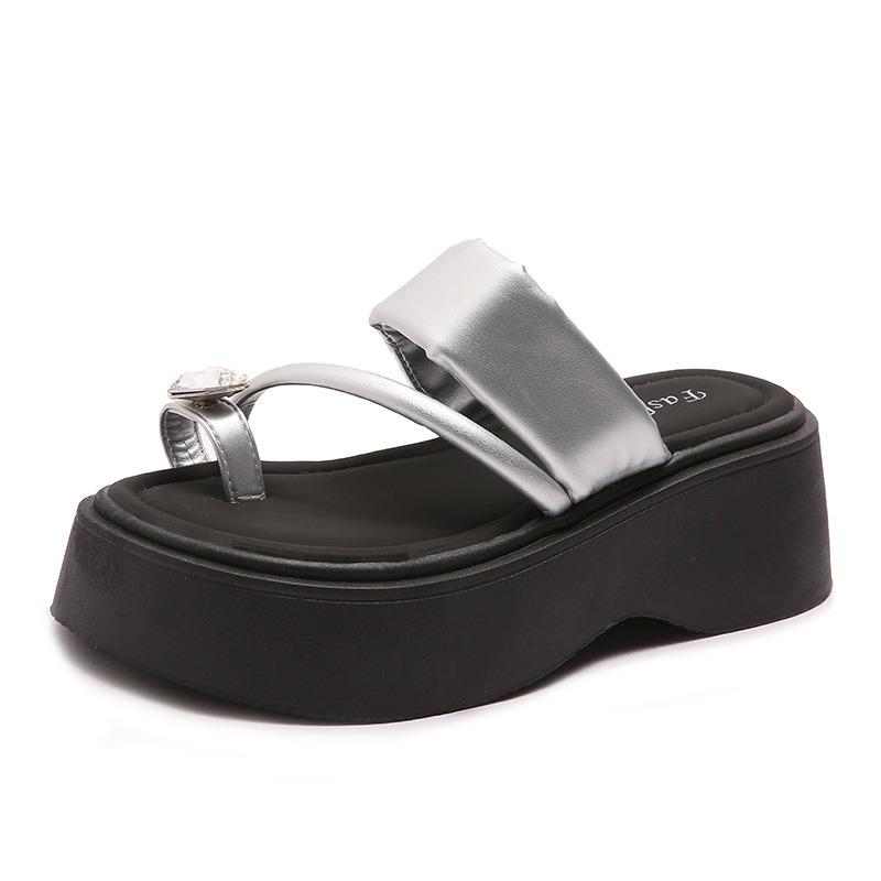 Small Height-increasing Platform Beach Shoes for Women To Wear Summer New High-end Silver Rhinestone Toe Slippers