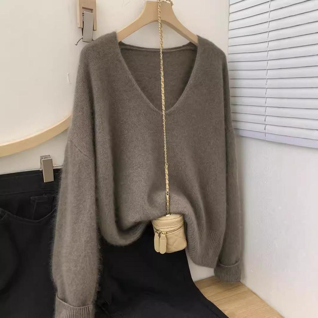 Women's Camel V-Neck Wool Sweater: Korean-Style, Loose Fit, Long-Sleeve Base Layer