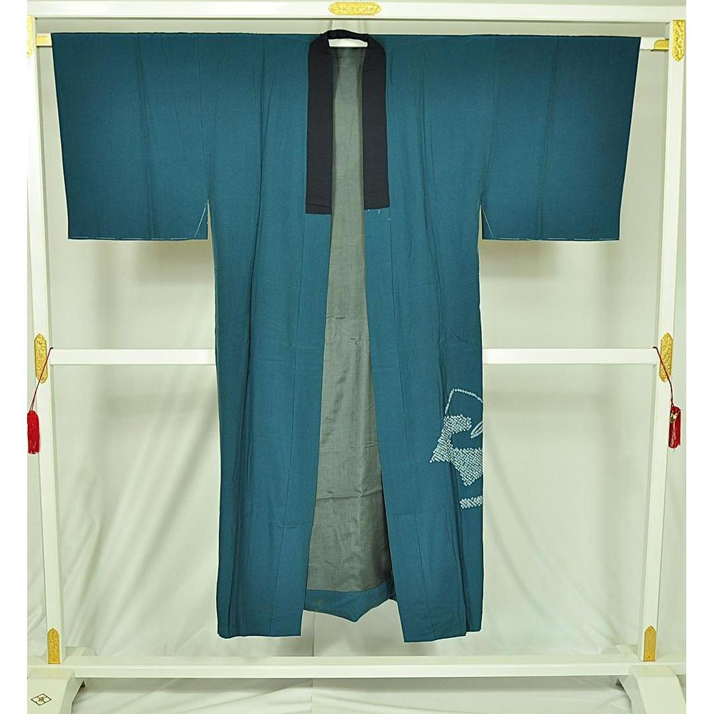 Used Men's kimono, undergarment, pure silk, closet color, booklet text, landscape painting, shibori pique pattern, retro