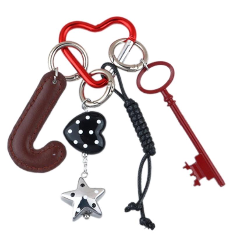 Heart Keychain Leather Letter Keying Pendant Car Key Chain Hanging Ornaments Metal Keyholders Dices Bag Charm Decoration