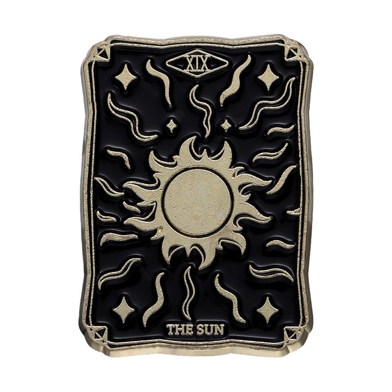 Schwarze Tarot Emaille Pins Custom Sonne Mond Sterne Dunkle Hexe Broschen Reversabzeichen Punk Gothic Schmuck Geschenk für Freunde