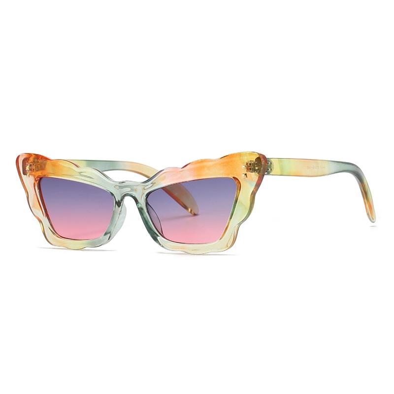 Occhiali da Sole da Donna Nuovi Popolari Occhio di Gatto di Alta Qualità Montatura con Bordo Ondulato Lenti Retrò UV400 Tendenza Punk Borchie Occhiali da Sole