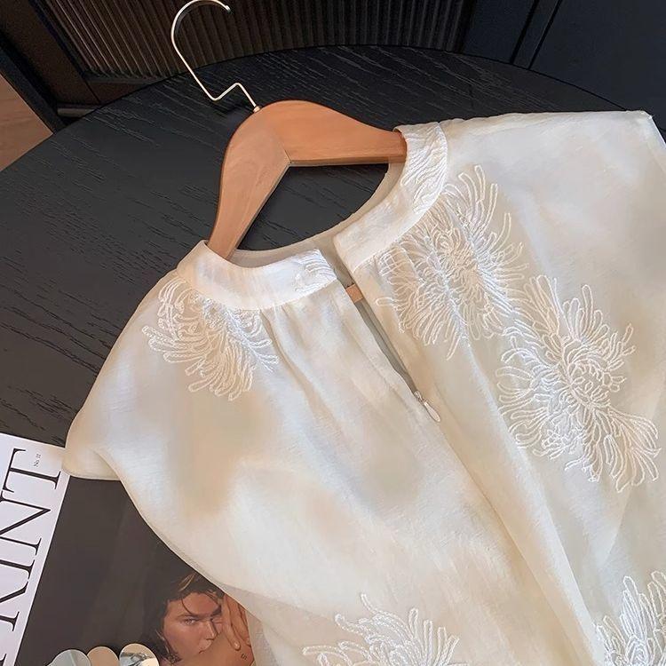 Embroidered Xiaofei sleeve elegant vest top women's summer 2025 summer gentle temperament sleeveless short top