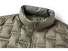 Leichte Daunenweste für Herren - Herbst/Winter Stehkragen Gilet mit Innenlage aus weißer Entendaune. Kurze, ärmellose Jacke.