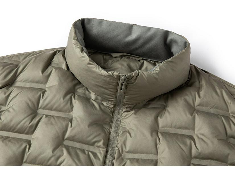 Leichte Daunenweste für Herren - Herbst/Winter Stehkragen Gilet mit Innenlage aus weißer Entendaune. Kurze, ärmellose Jacke.