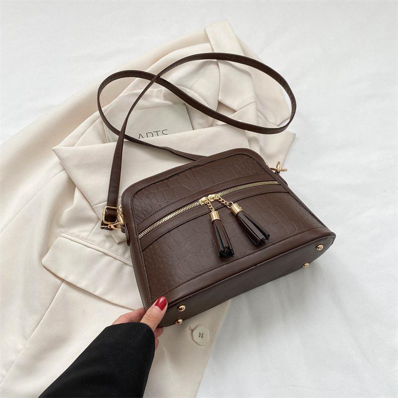 

Elegant Crocodile Pattern Crossbody Bag For Women Trendy Minimalist Urban Style Handbag коричневий
