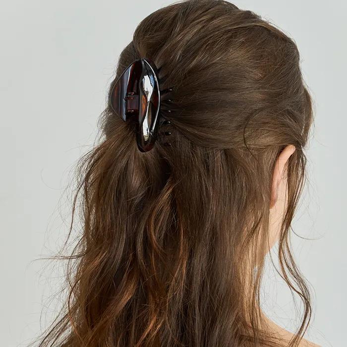 French curved shell hair claw, Orelia