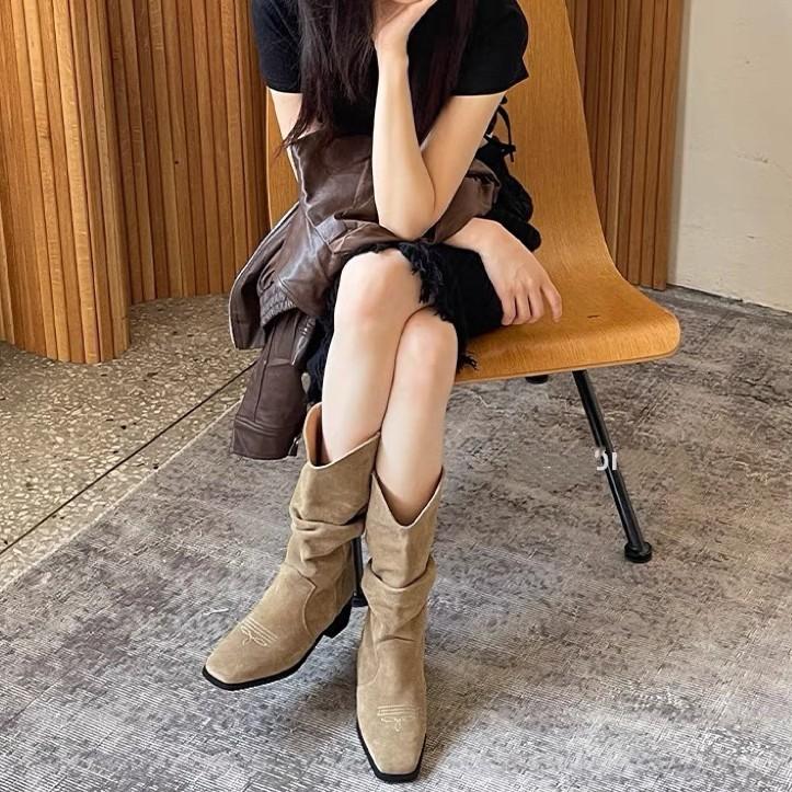 French embroidered western cowboy boots Xinjiang northwest Sichuan west grassland travel wear foreign style fried street pile small short boots