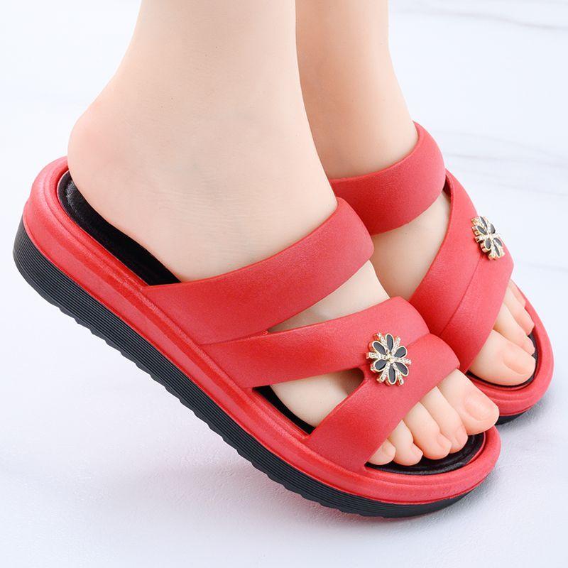 Ladies' Summer Non Slip Slippers New Fashionable Women's Thick Soled Home and Indoor