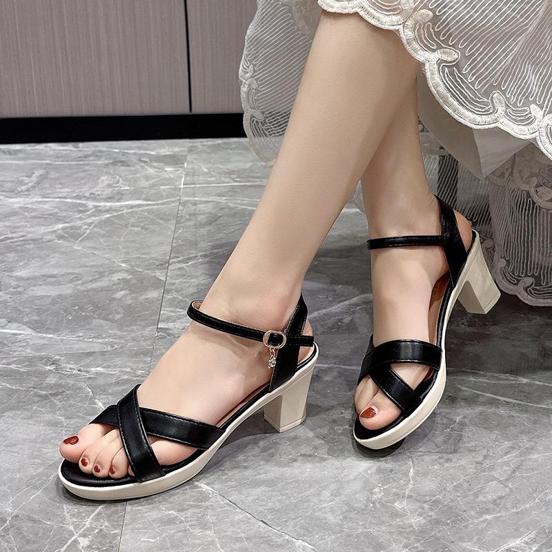 Summer new high heels women's fashion open-toe buckle belt woven thick heel fish mouth sandals women