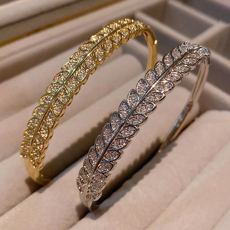 Real Zirconia Bracelet Luxurious Full Set with Charm Willow Leaf Bracelet Exquisite Creative Bracelet