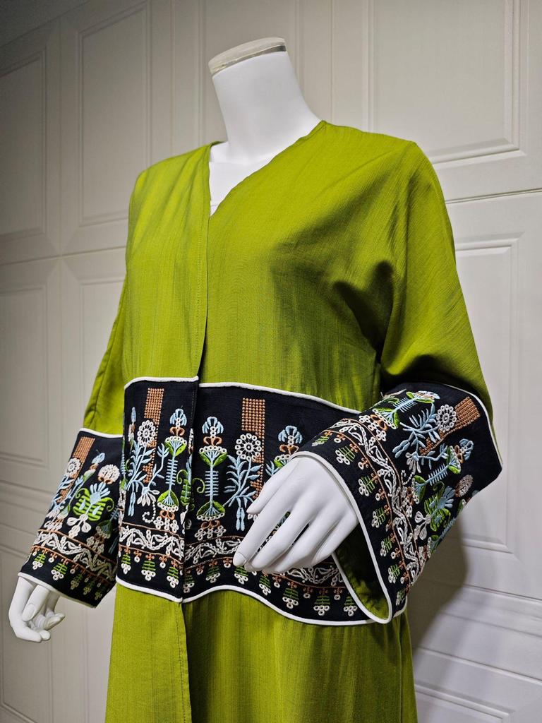 Ladies' Embroidered Floral Cardigan Robe - Dubai Style Muslim Wear