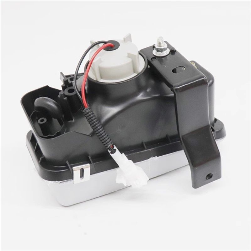 Car Front Bumper Fog Lights Turn Signal Light For Isuzu 700P ELF NPR N35 KV100 KV600 4HK1 04-010698-006 04-010698-005