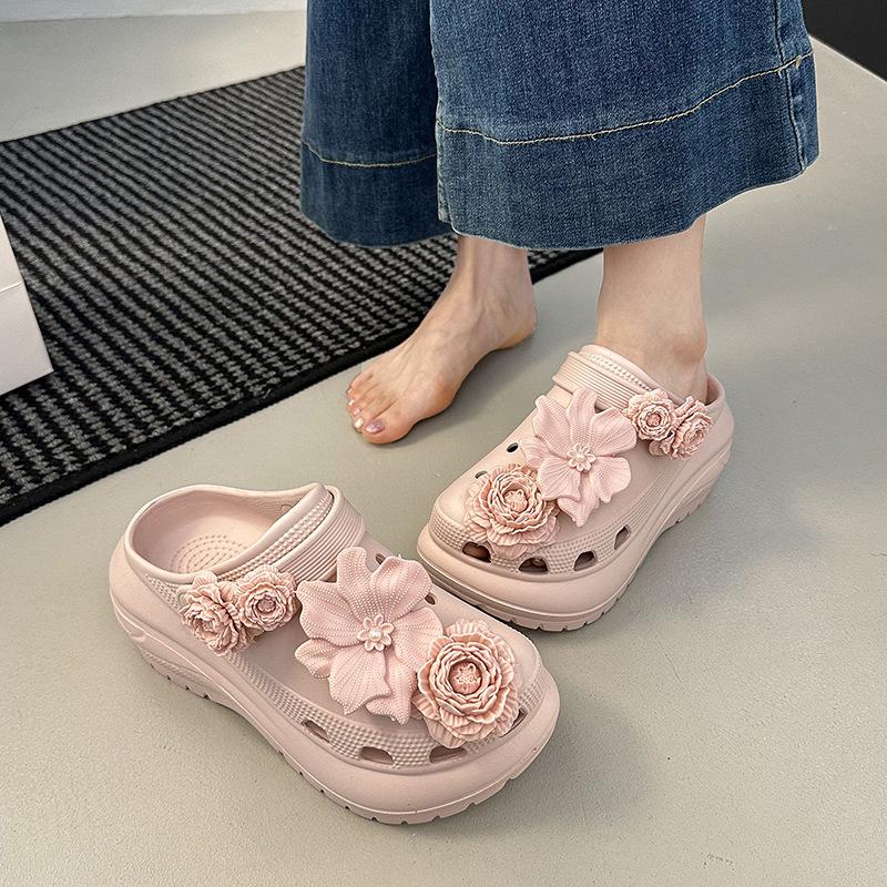 Flower hole shoes women's summer wear new breathable puffs fashionable versatile thick-soled beach bag head cool slippers