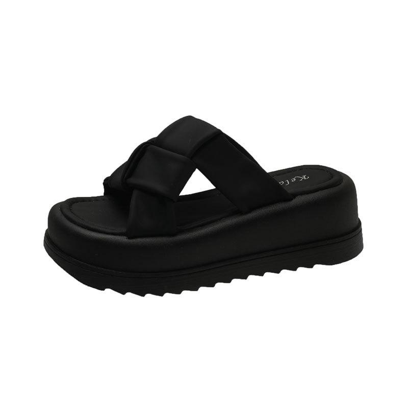 Black thick-soled height-increasing slippers for women's summer wear 2025 new French high-end fashion beach sandals