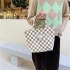 Chic Vintage Plaid Checkered Tote Lunch Bag For Moms Stylish Insulated Carrier