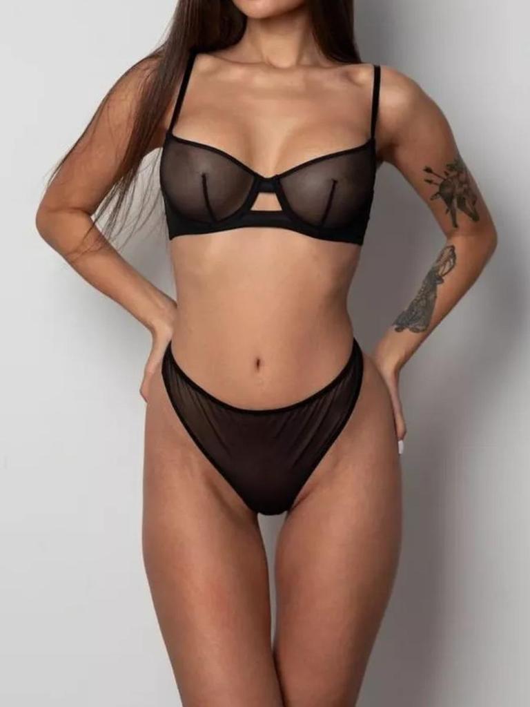 Conjunto de Sujetador y Braguita de Malla Transparente con Estampado de Leopardo - Lencería Audaz y Atractiva