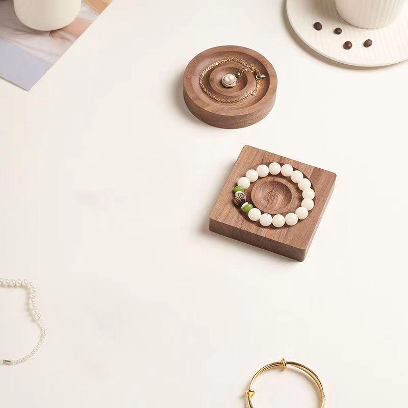 Vassoio Espositore in Legno Massiccio per Braccialetti e Bangles per Fotografia di Gioielli