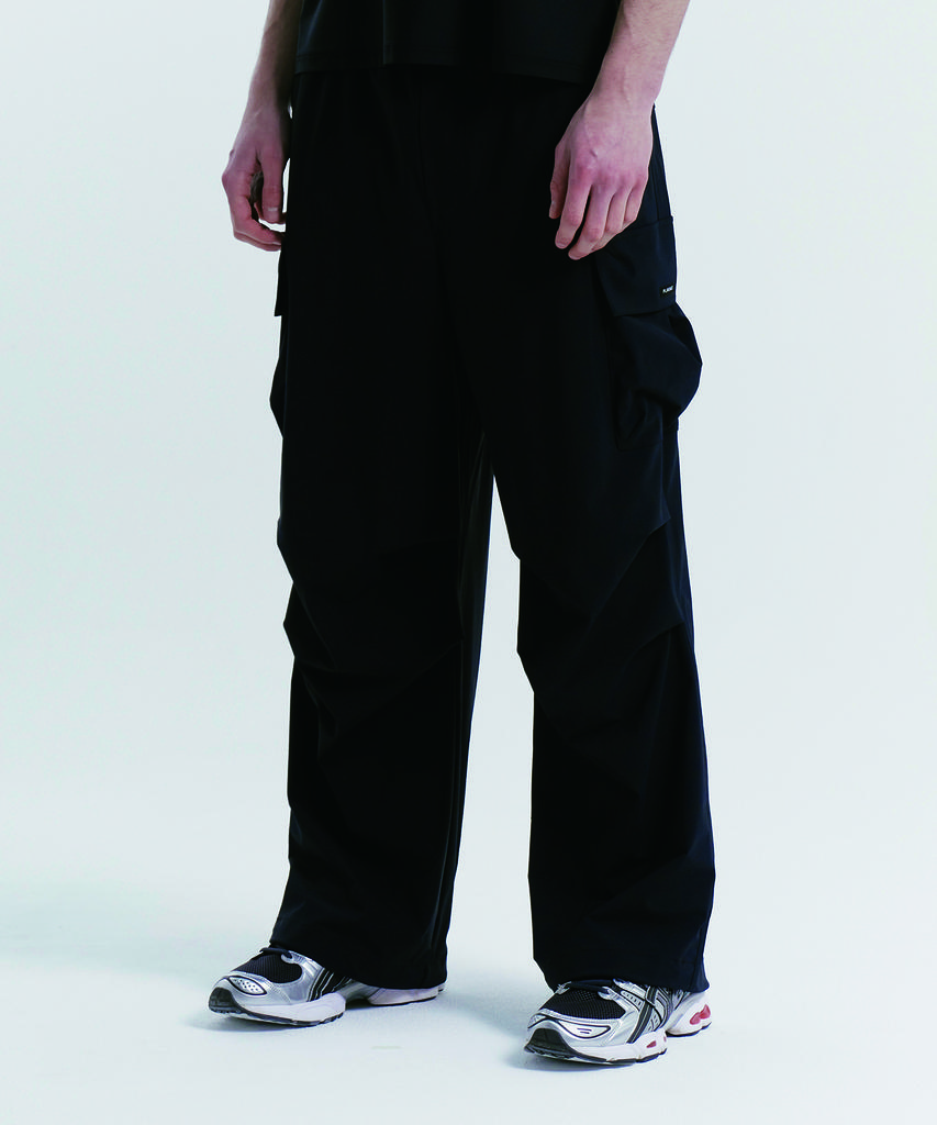Peullaeniteu Ice Lite Wide Cargo Pants