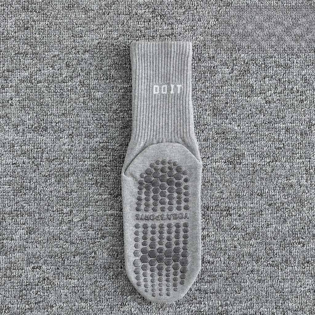 Female Fitness Floor Socks Trendy Mid Tube Pilates Yoga Socks Anti Slip Sweat Absorbing Breathable Shark Pants Sock Sports Socks