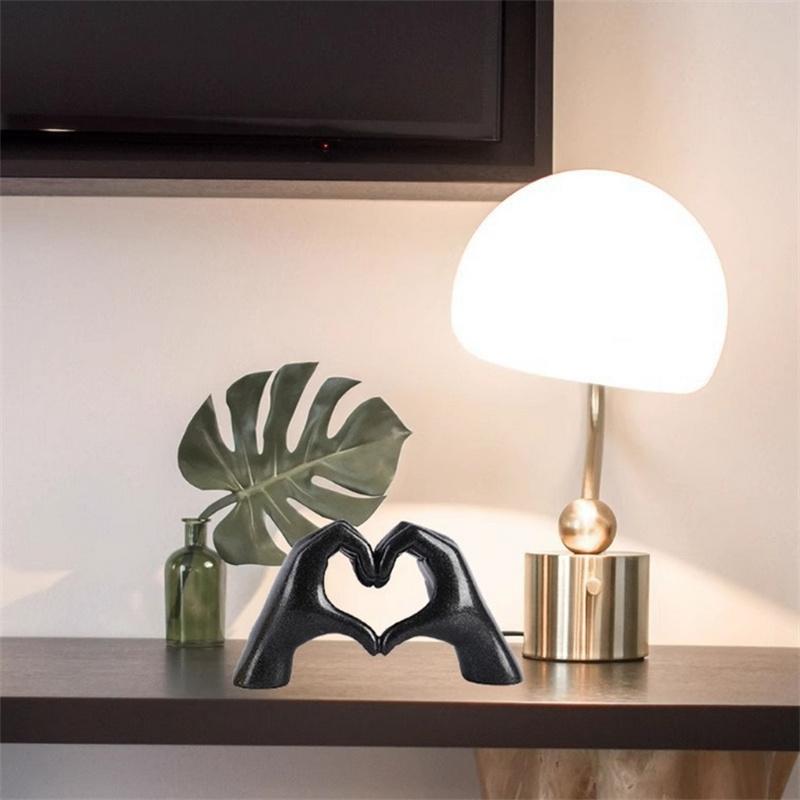 1PC Gold Heart Hand Statue Living Room Bedroom Decoration Love Finger Modern Hand Gesture Sculpture Home Shelf Desktop Decora