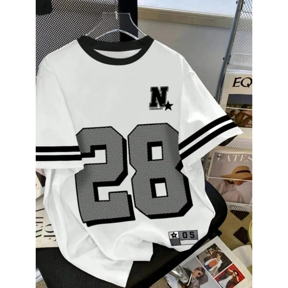 The new men's T-shirt for summer 2025 is casual fashionable comfortable and breathable with 3D digital printing