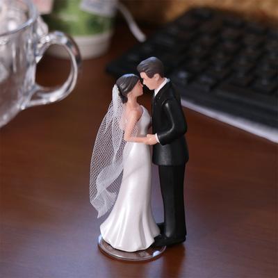 Décoration Anniversaire Couple Topper Gâteau de Mariage Blanc/Noir Créatif Toppers Gâteau PVC Élégant Mariés Figurines Se Marier