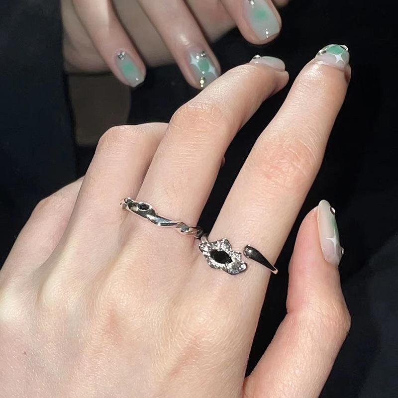 Schwarzer Zirkon Offener Ring, Nischen-Design-Gefühl, Kalter Stil, Fortgeschrittenes Gefühl, Personalisierter Schlichter Ring