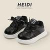 Dziecięce buty sportowe 2025 wiosna i jesień nowe buty casual dla dziewcząt cekinowy trend buty deskorolkowe dla chłopców miękka podeszwa buty dla niemowląt pojedyncze