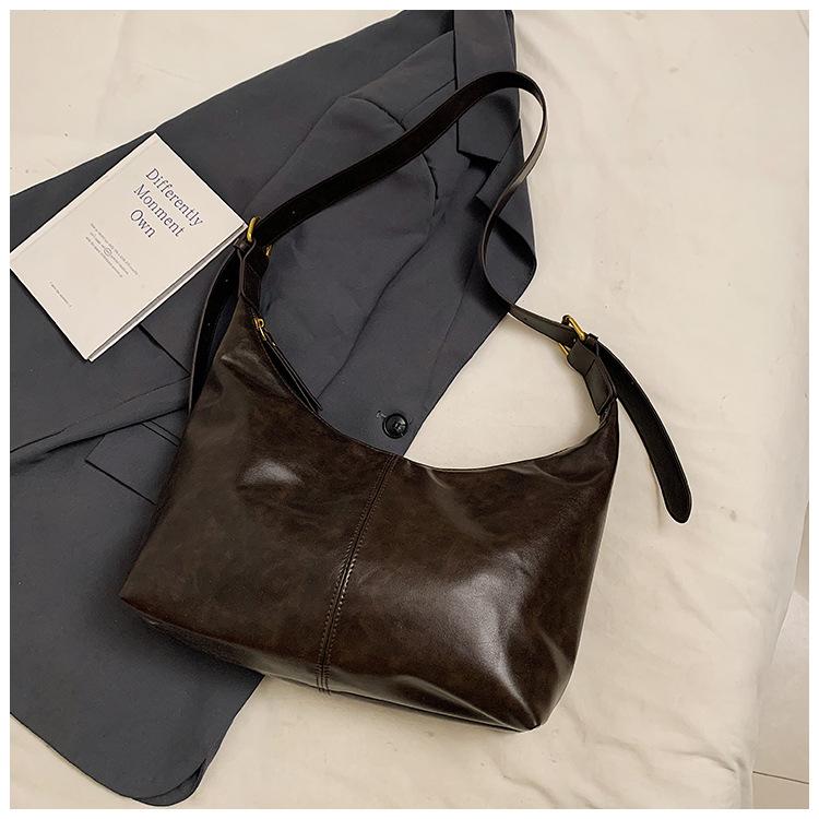 Premium Sense Large-capacity Bag Women's 2025 New Fashion Messenger Bag Casual Foreign Style Shoulder Bag Simple Bucket Bag